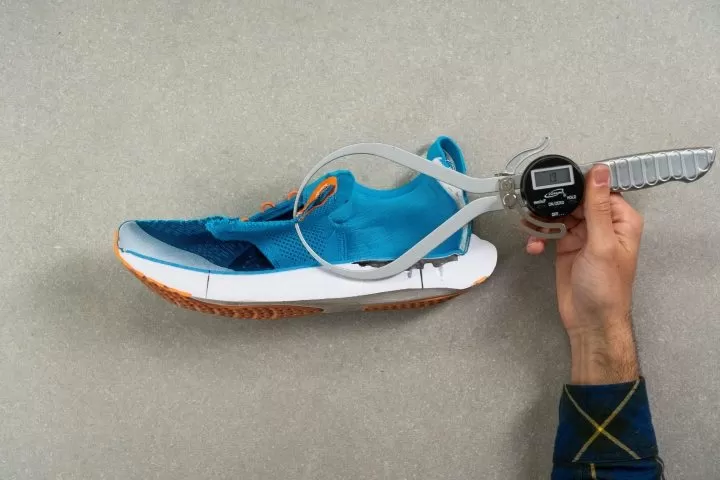 ASICS Gel Nimbus 25 tongue