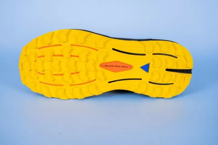 Brooks-Cascadia-16-Outsole.jpg