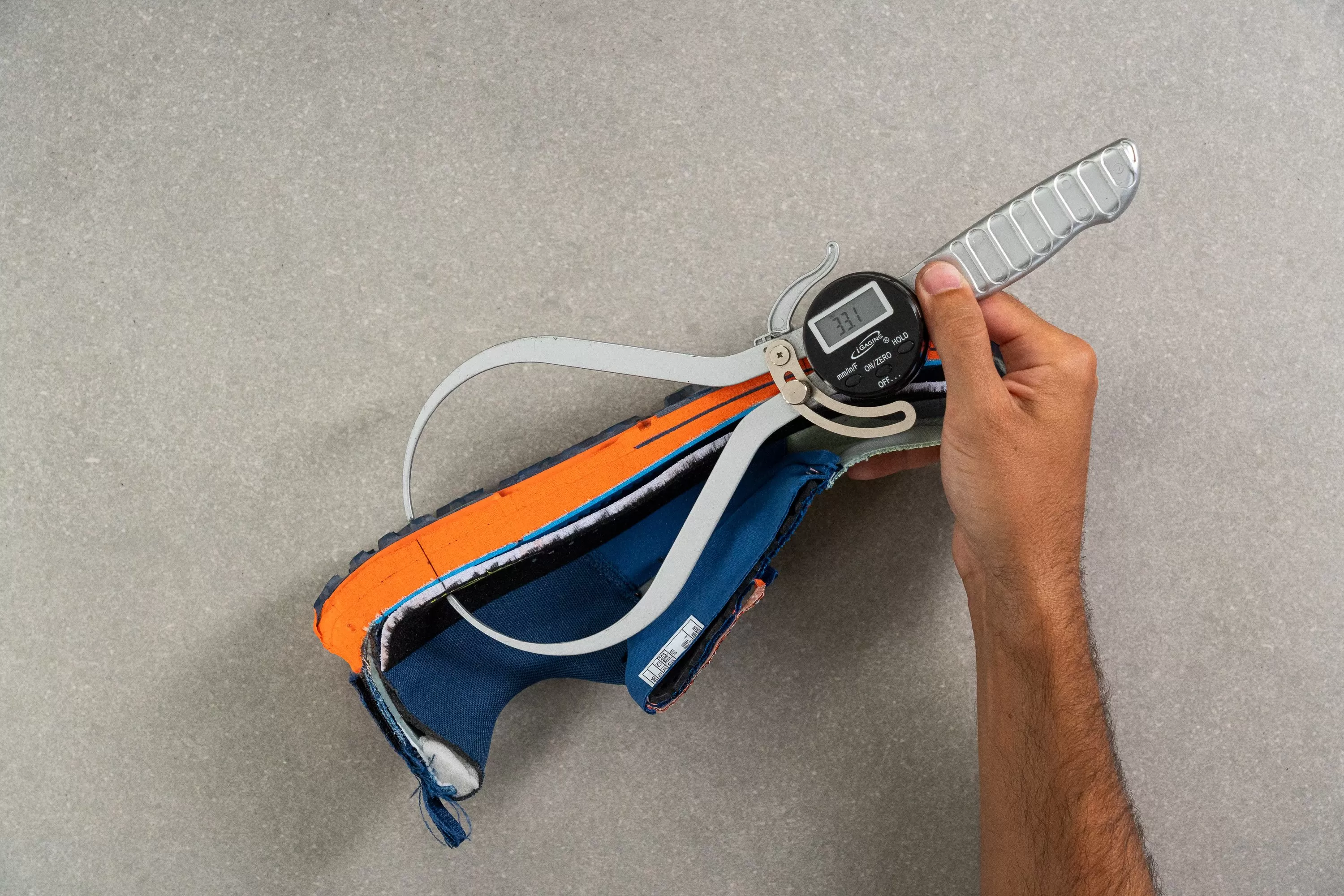 Brooks Cascadia 17 Heel stack