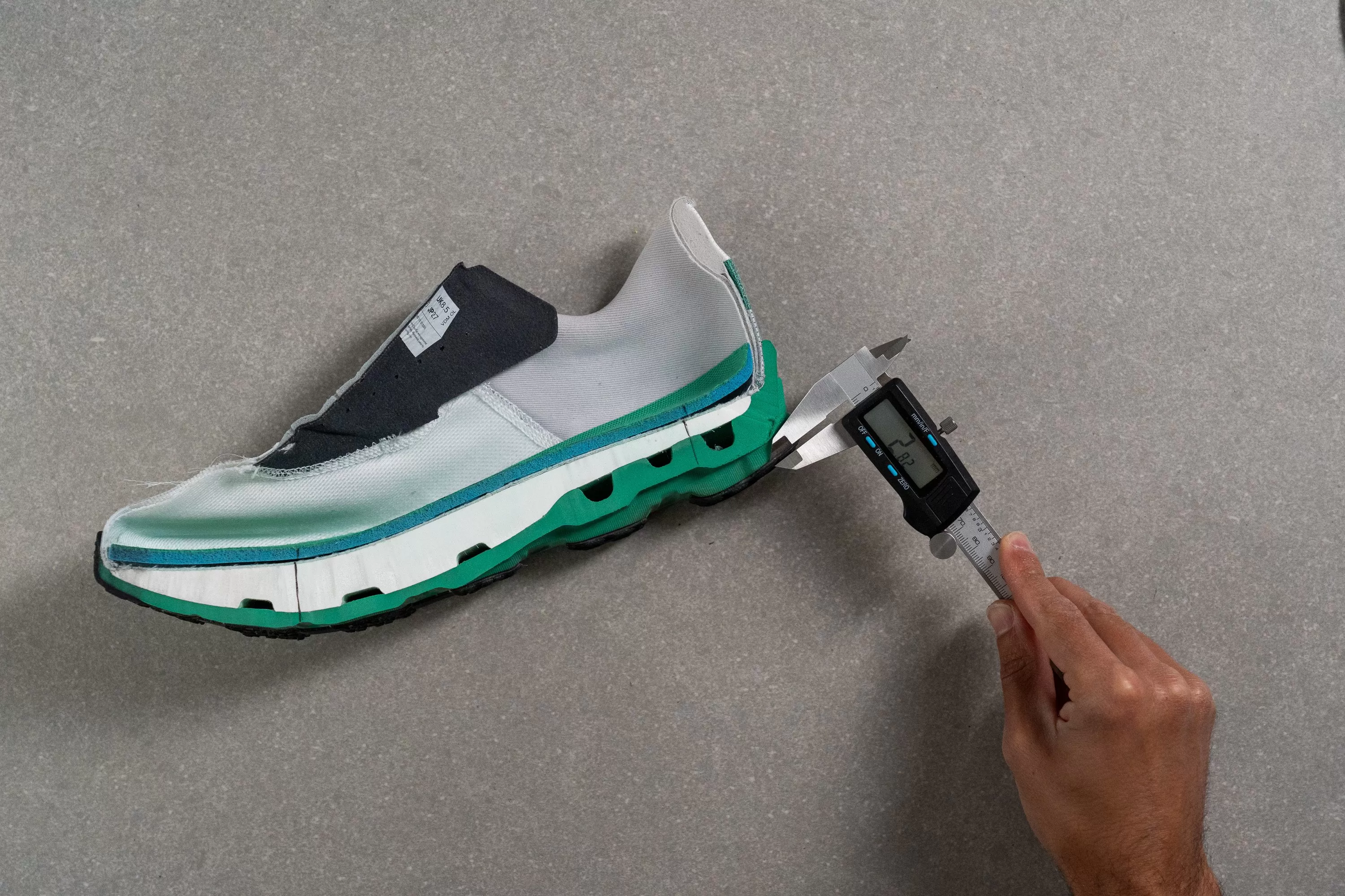 On Cloudmonster Hyper Outsole thickness