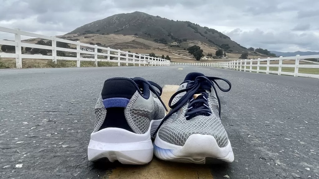 saucony kinvara 14 for women - the lack of structure in the upper allows the kinvara to conform to...