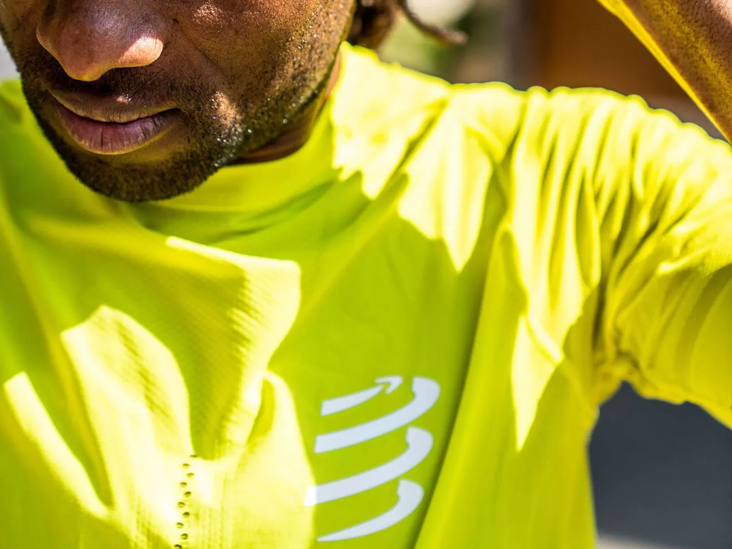 ao racing ss t shirt m bright yellow 1 Áo chạy bộ nam Compressport Racing SS T-Shirt - YCB.vn