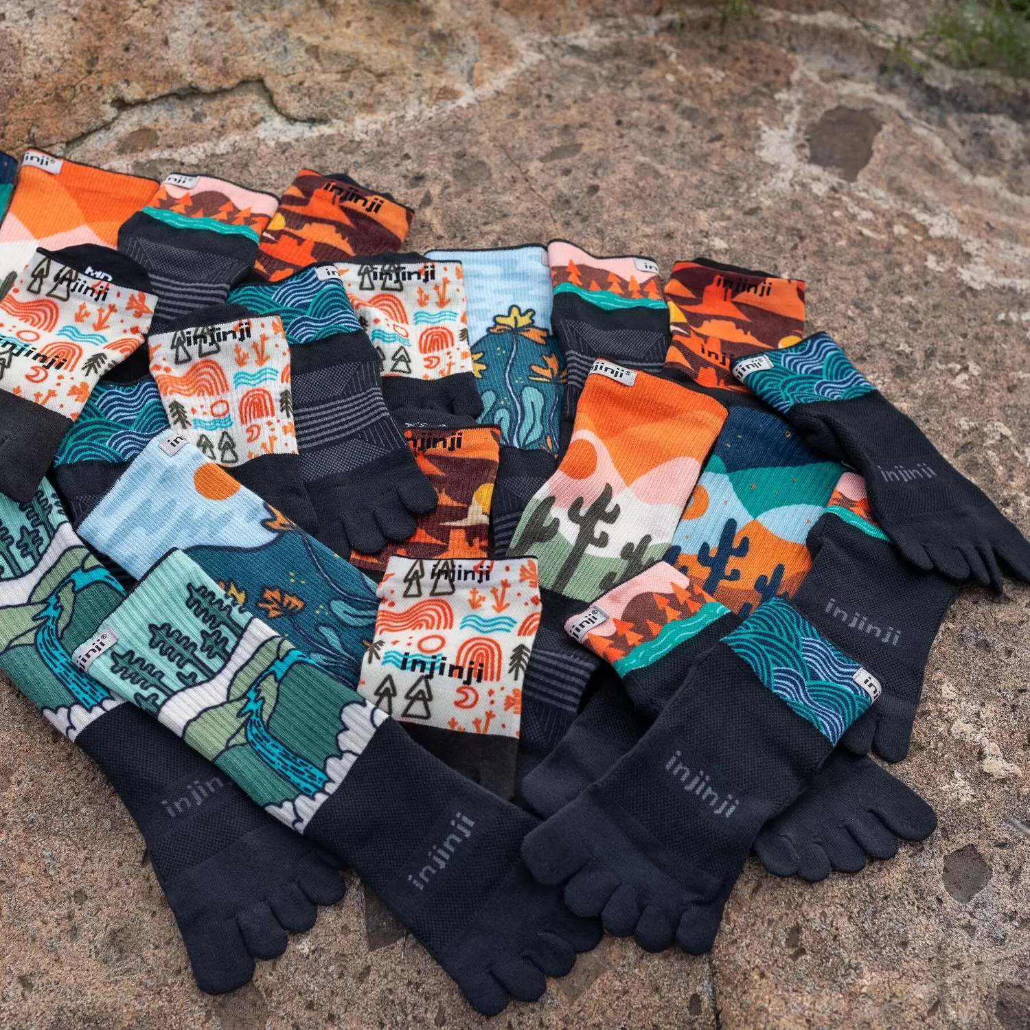 Vớ xỏ ngón Injinji Spectrum TRAIL Midweight Crew - YCB.vn