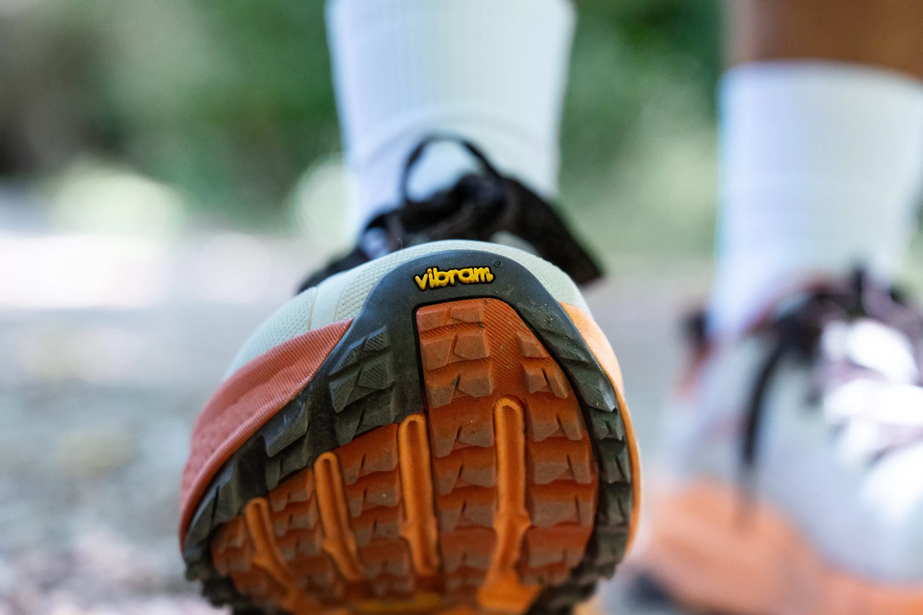 Altra Olympus 6: Giày Chạy Trail Bền Bỉ Cho Những Cuộc Phiêu Lưu Khó Nhằn Nhất 3 Altra Olympus 6 Vibram