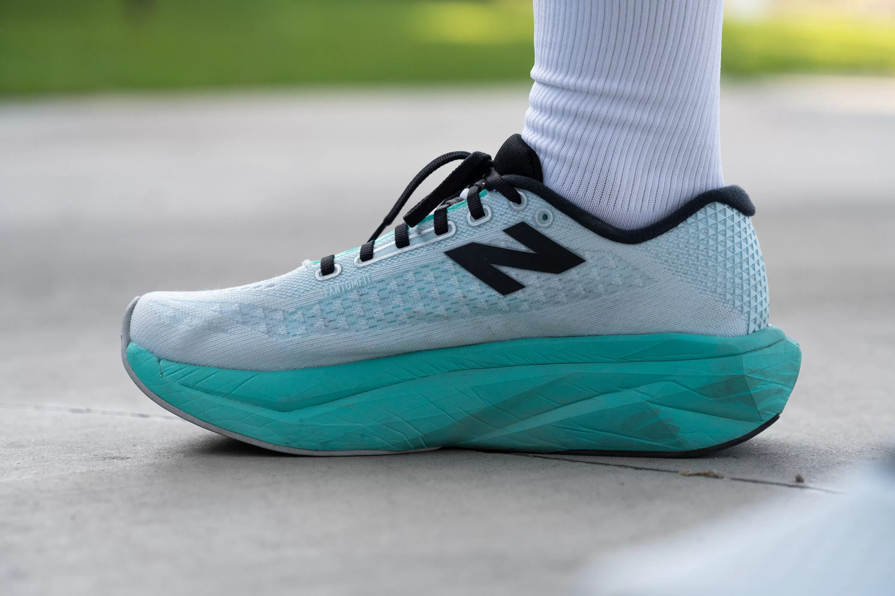 New Balance FuelCell SuperComp Trainer v3: Đánh giá chi tiết cho người chạy bộ 8 New Balance FuelCell SuperComp Trainer v3 Drop