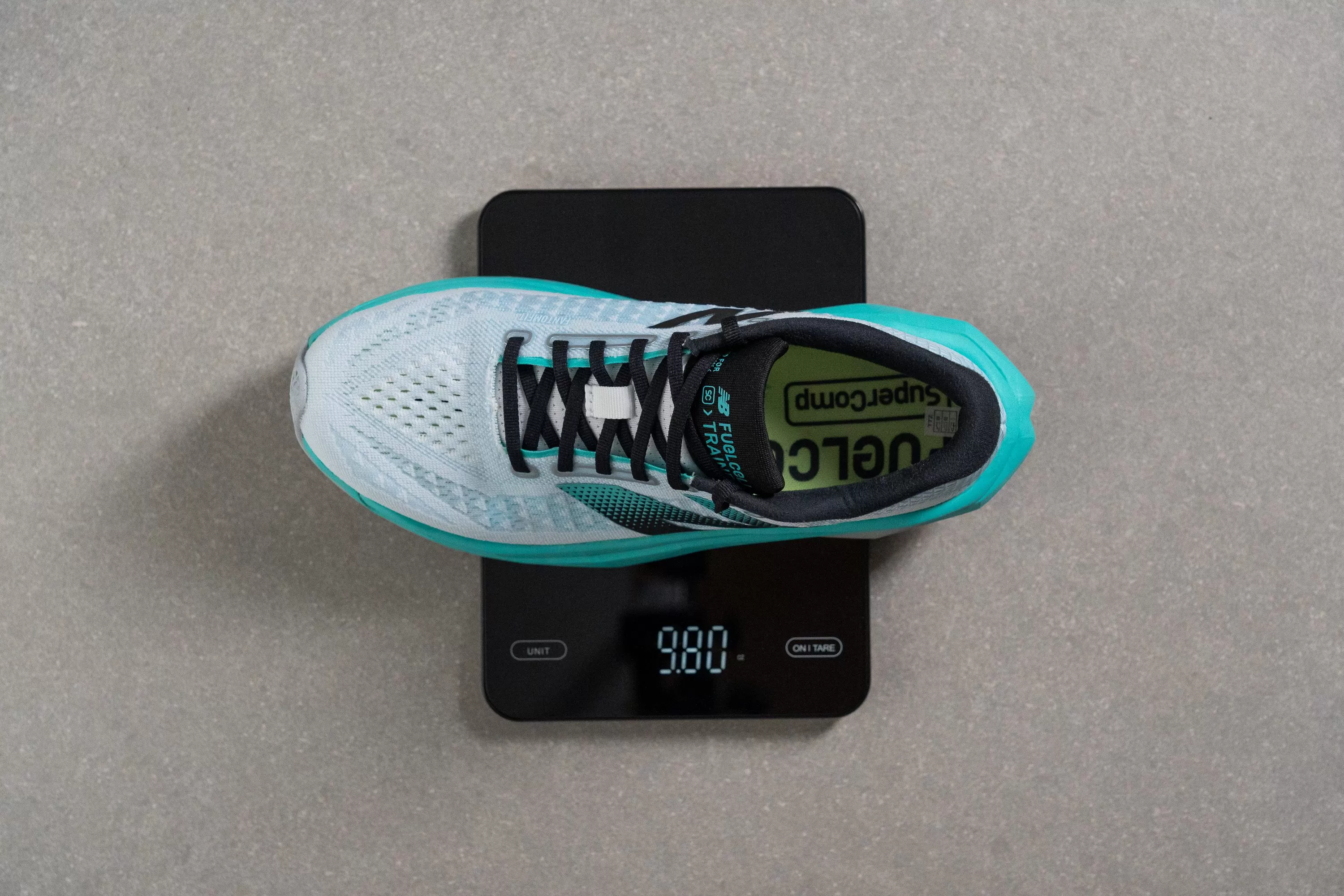 New Balance FuelCell SuperComp Trainer v3: Đánh giá chi tiết cho người chạy bộ 5 New Balance FuelCell SuperComp Trainer v3 Weight