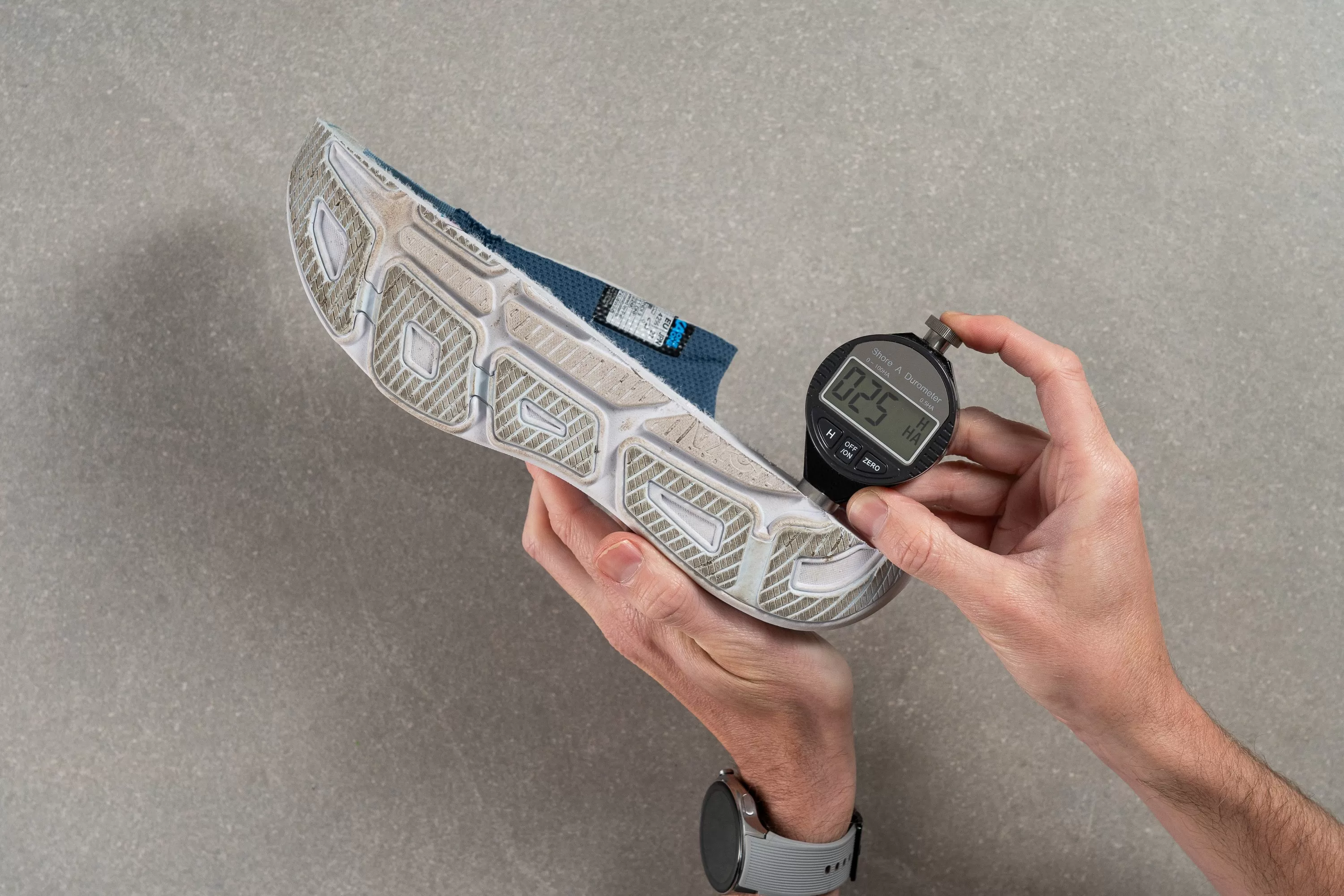 Hoka Bondi 9 độ mềm đế