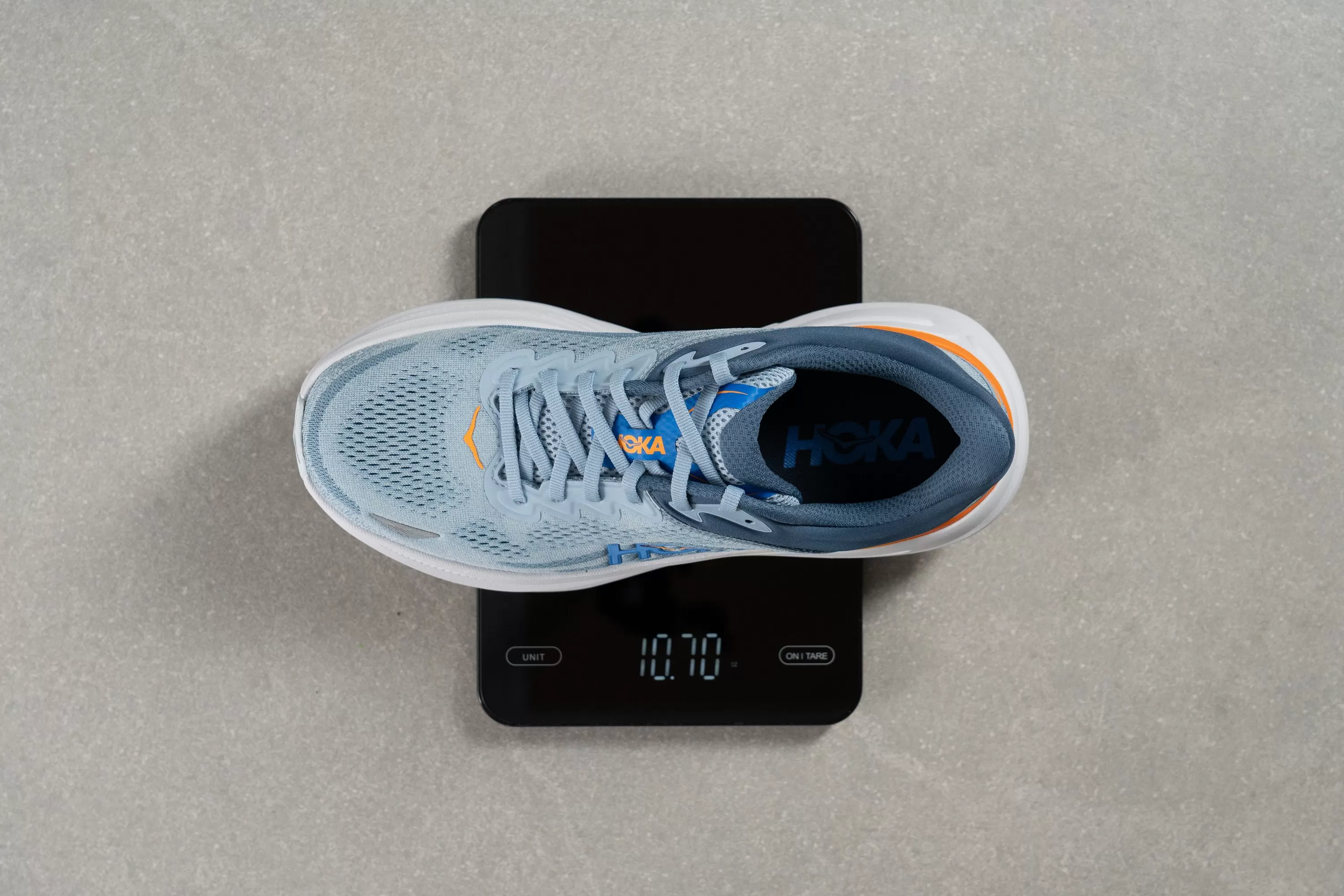 Hoka Bondi 9 trọng lượng