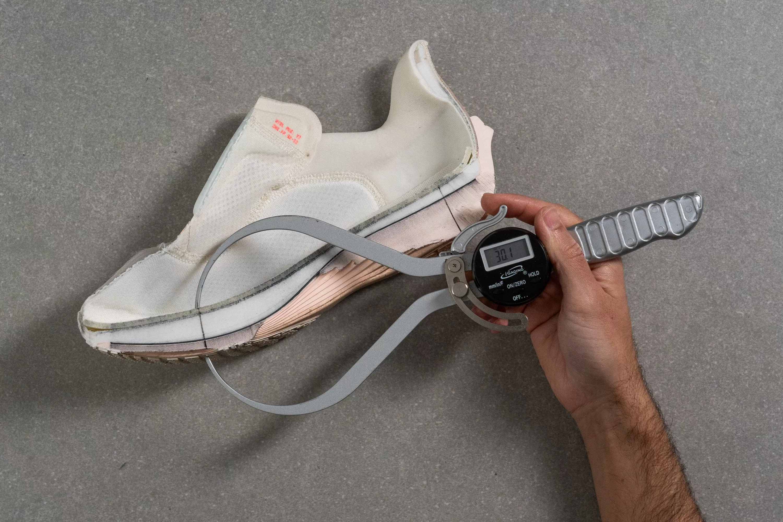 Nike Zoom Fly 6 - chiều cao đế trước