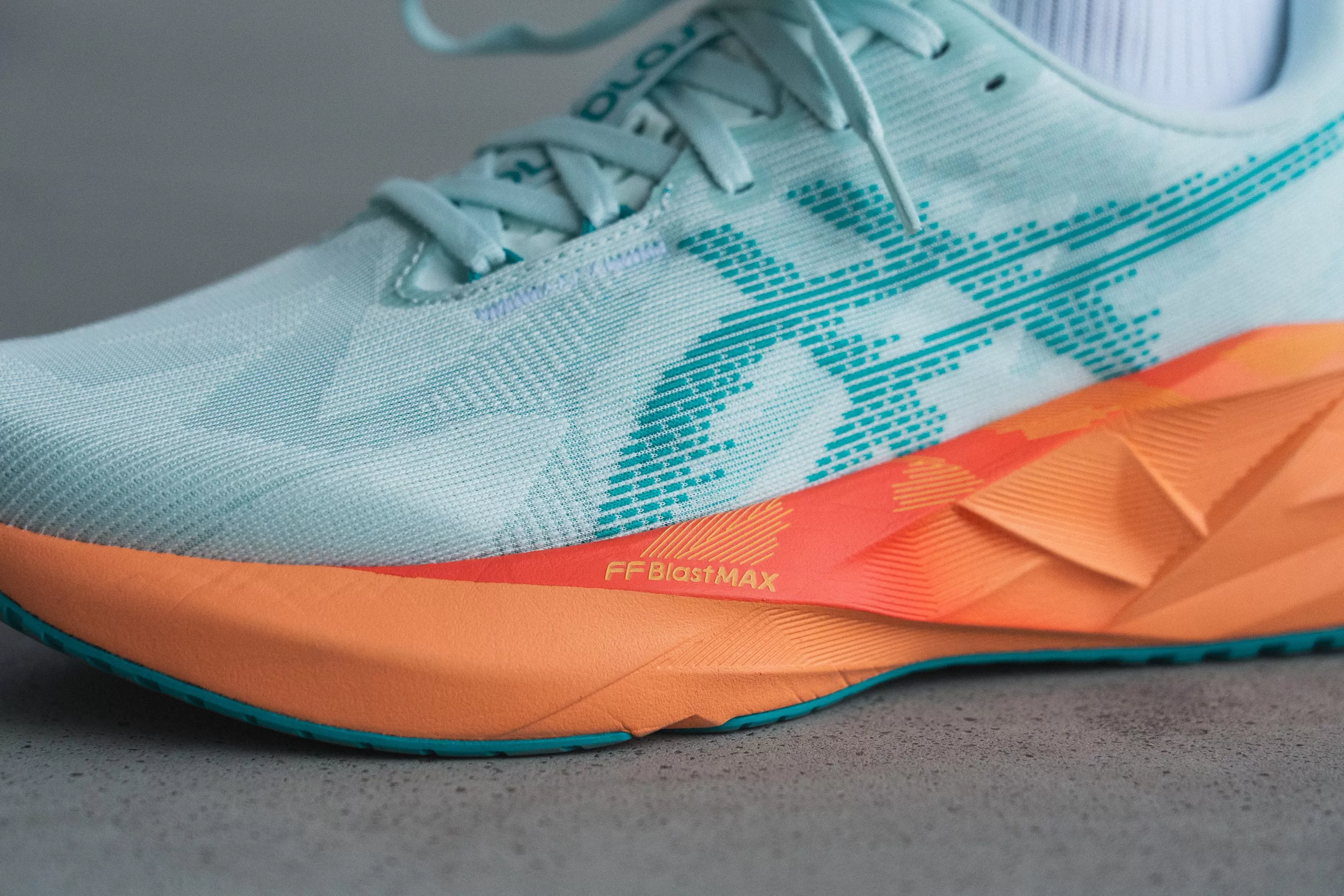 ASICS Novablast 5 FF Blast Max